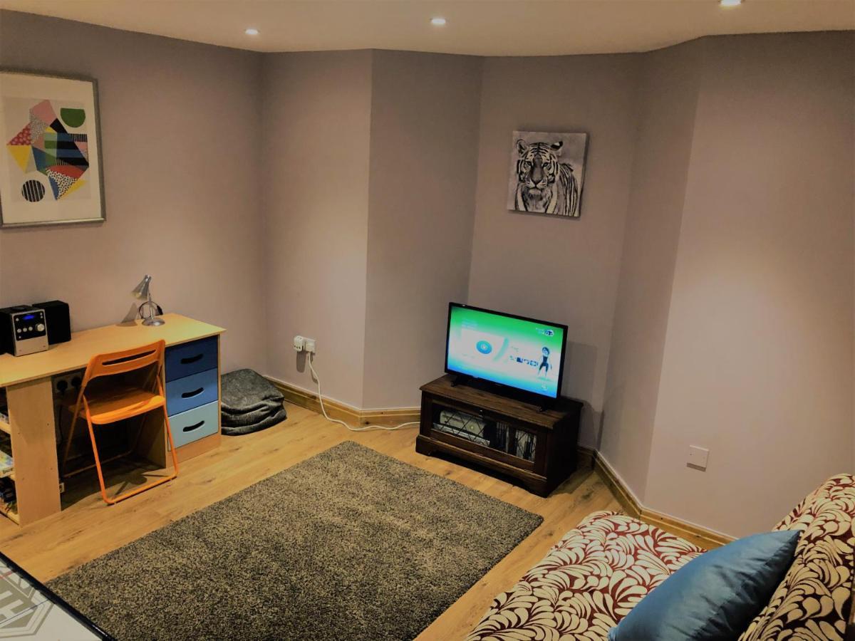 Tarporley Holiday Cottage Екстер'єр фото